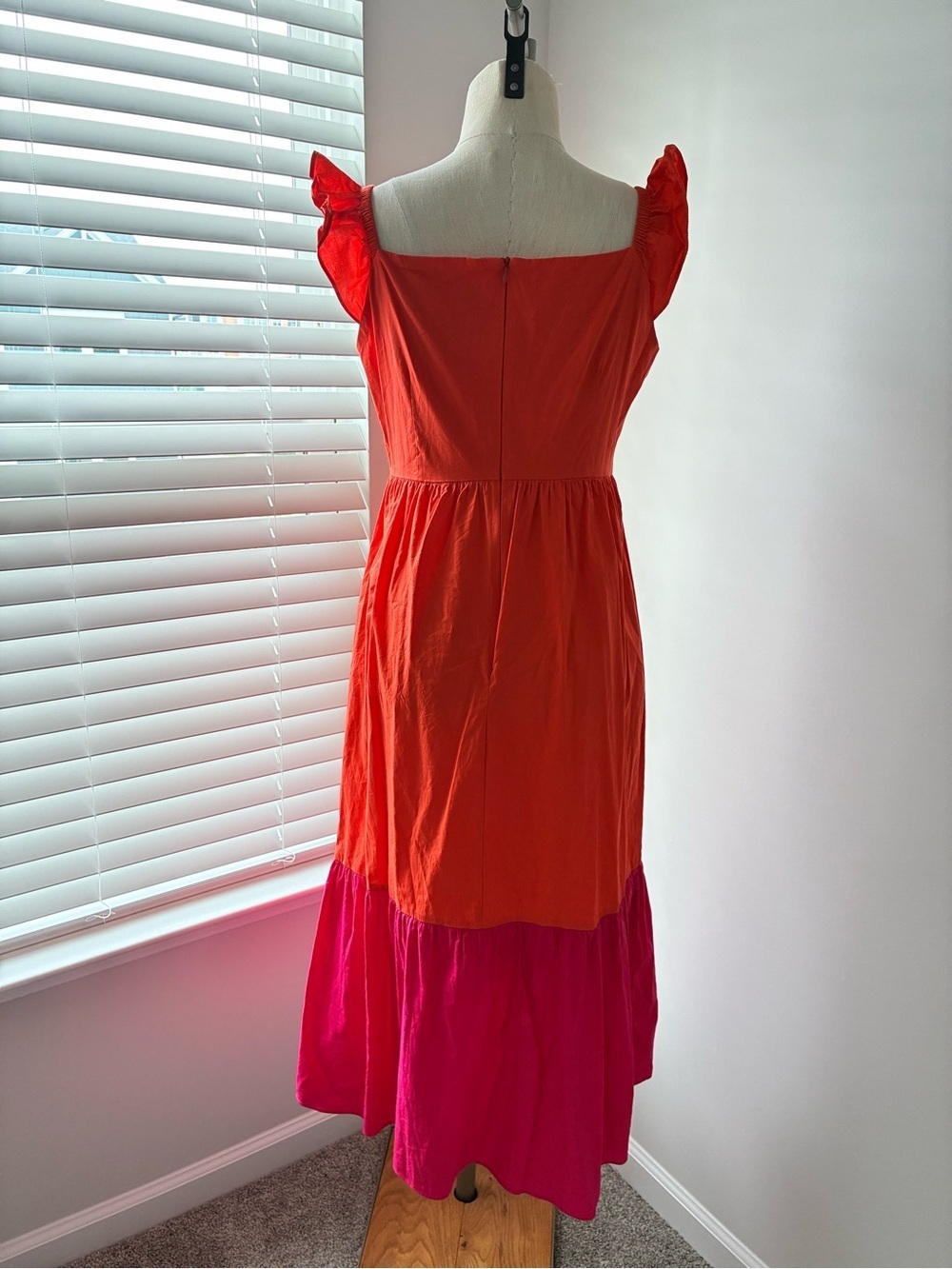 Donna Morgan Colorblock Ruffle Cap Sleeve Tiered Midi Dress - Picture 5 of 10